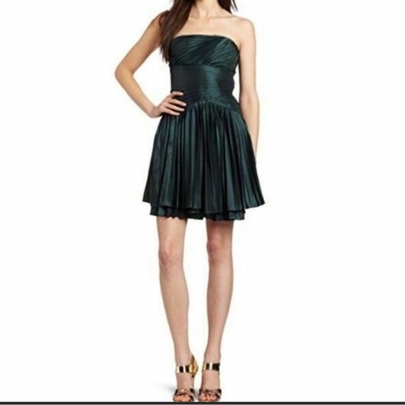 Halston Heritage Dresses & Skirts - NWT HALSTON HERITAGE STRAPLESS IRIDESCENT TAFFETA PLEATED FOREST GREEN SIZE 2